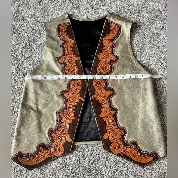 Leather Vest with Tooled Leather Design - Picture 4 of 6